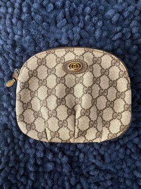 Gucci Shelly Pouch